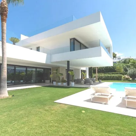 Apartment Iconic View Marbe Private Pool *